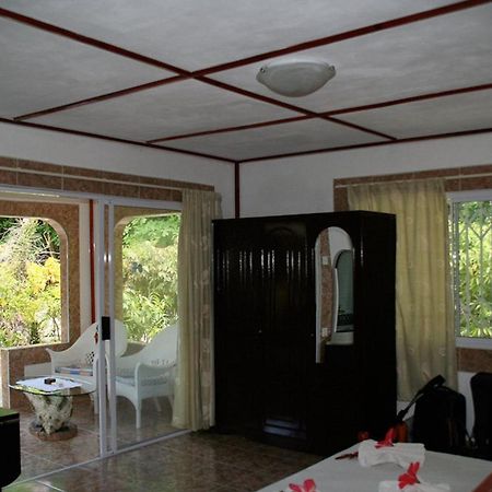 Rising Sun Guesthouse ลาดิก ห้อง รูปภาพ
