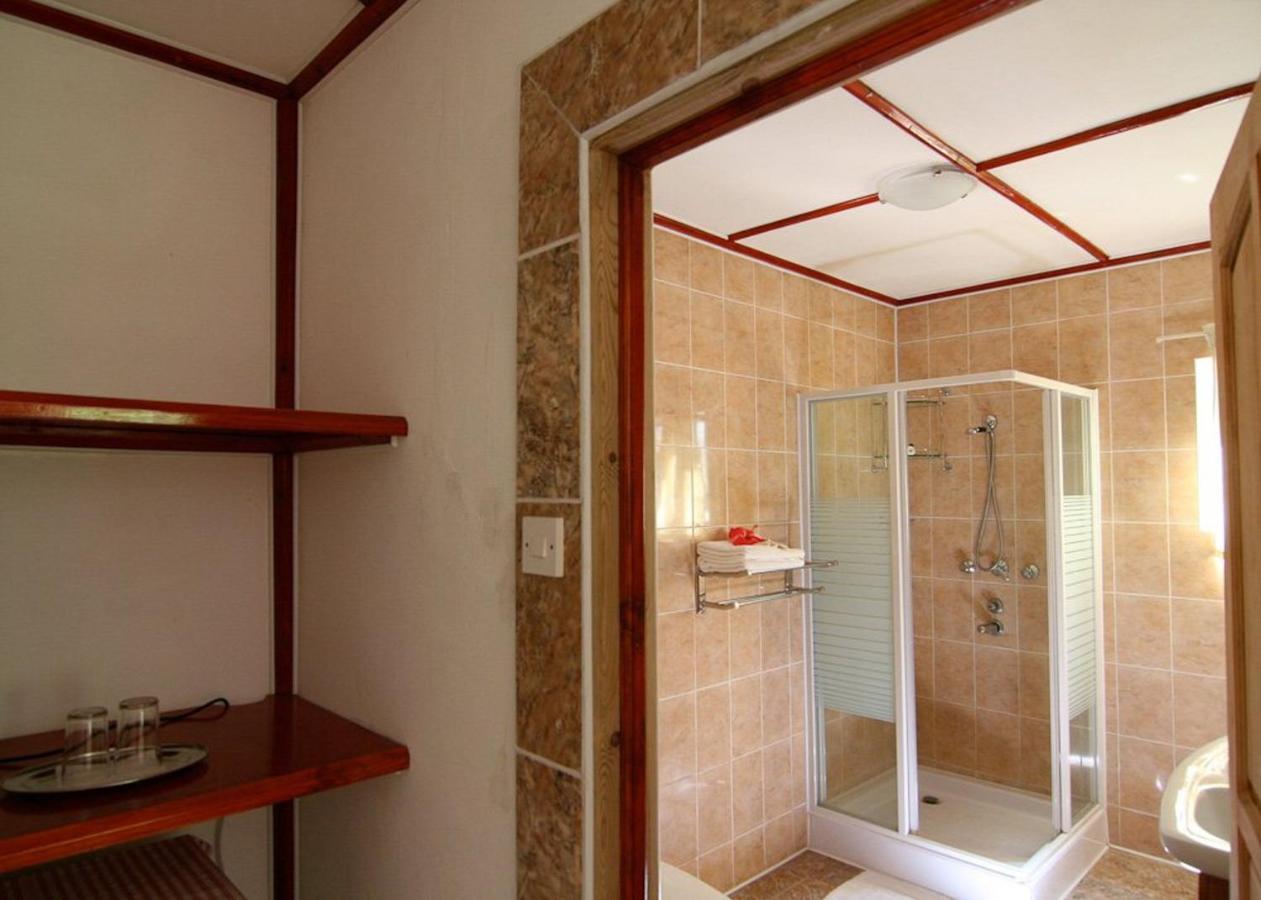 Rising Sun Guesthouse ลาดิก ห้อง รูปภาพ