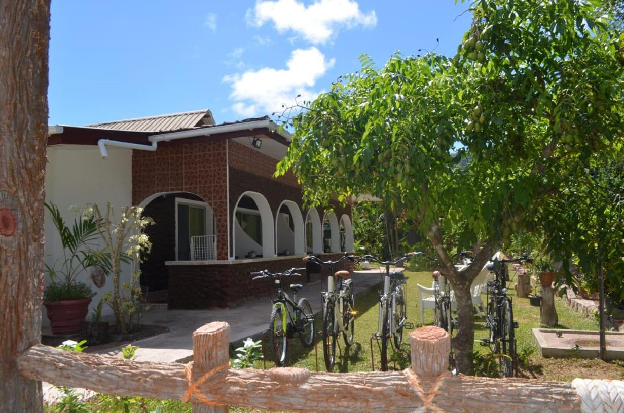 Rising Sun Guesthouse ลาดิก ภายนอก รูปภาพ