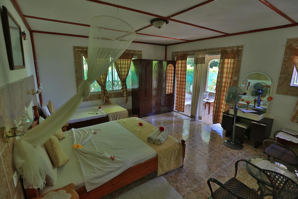 Rising Sun Guesthouse ลาดิก ห้อง รูปภาพ